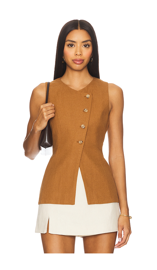 Sonja Vest in . Taglia L. Also in M, S, XS - ASTR the Label - Modalova