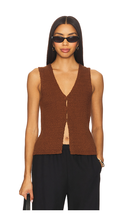Taimi Sweater Vest in . Size L. Also in M, S, XL, XS - ASTR the Label - Modalova