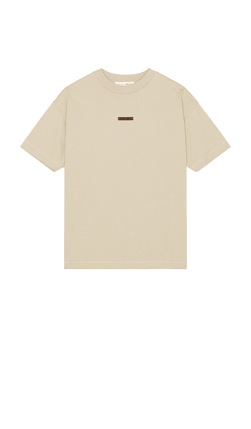 Classic Fit T-Shirt en . Taille L. Also en XL/1X, XXL/2X - Fear of God ESSENTIALS - Modalova