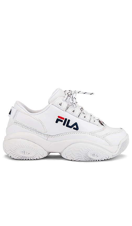 stores that sell fila