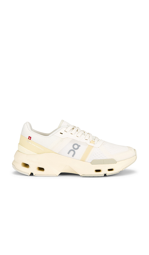 Cloudpulse Sneakers in . Size 10. Also in 10.5, 11, 5.5, 6, 6.5, 7, 7.5, 8, 8.5, 9, 9.5 - On - Modalova