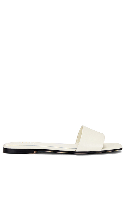 Hillie Sandal in . Size 10. Also in 6, 6.5, 7, 7.5, 8, 8.5, 9 - RAYE - Modalova