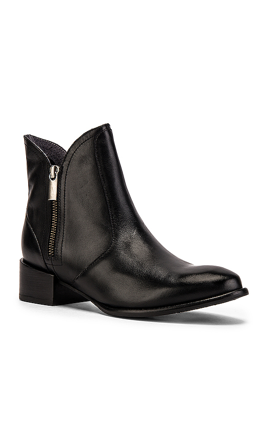 Seychelles Lucky In Love Booties in Black