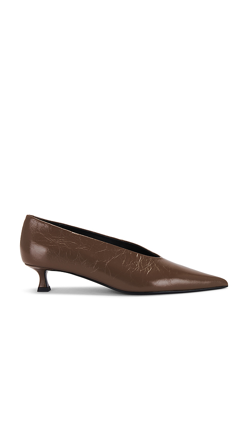 Cherry Pump in . Size 10. Also in 5, 6, 6.5, 7, 7.5, 8, 8.5, 9, 9.5 - Tony Bianco - Modalova